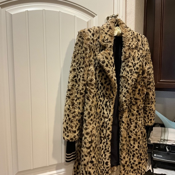 Leopard print coat - Picture 2 of 12